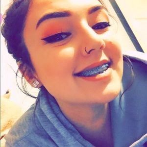 Meet your Posher, Selena